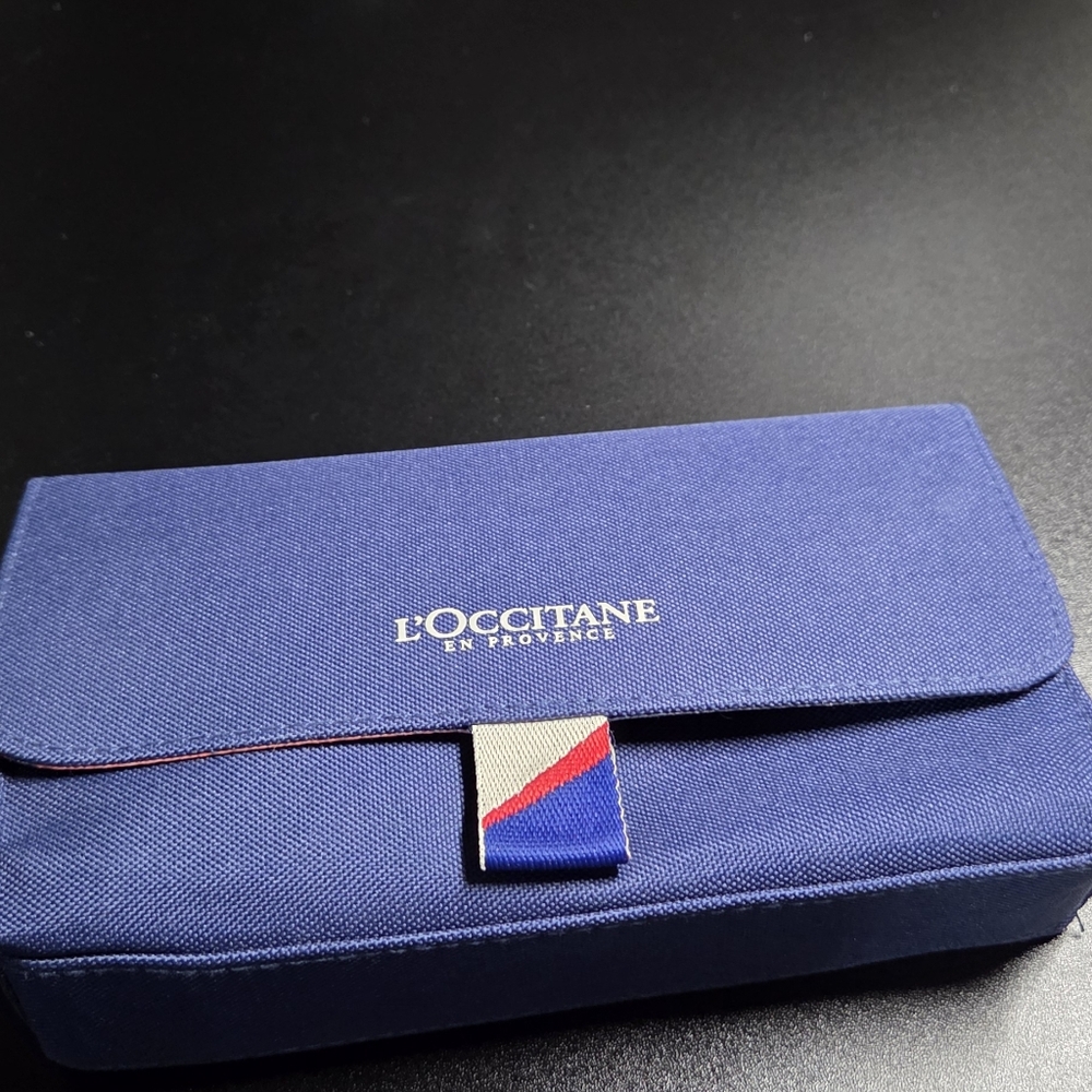 L'Occitane Travel Cosmetic Make-up Pouch (Phillipine Airlines EXCLUSIVE)